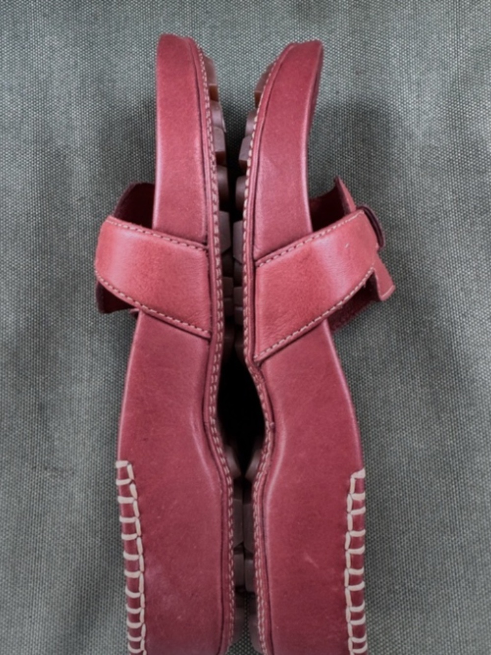 Timberland Women's Burgundy Leather Slide Sandals with Stitched Trim - Picture 9 of 12